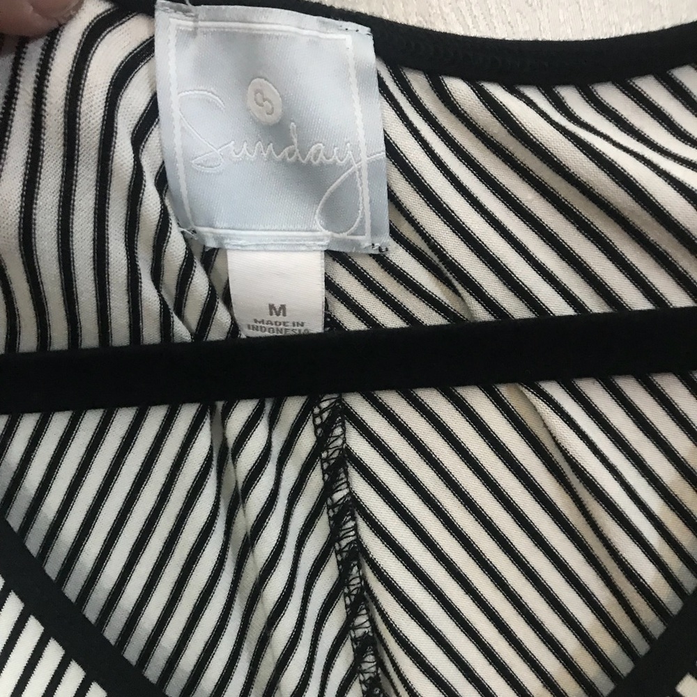 Dressbarn size medium black and white dress